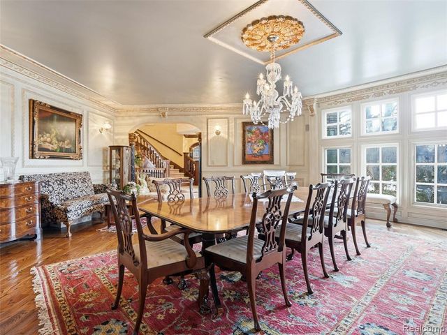 3075 Heron Pointe Drive, Bloomfield Hills, MI 48302