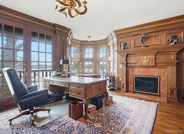 3075 Heron Pointe Drive, Bloomfield Hills, MI 48302