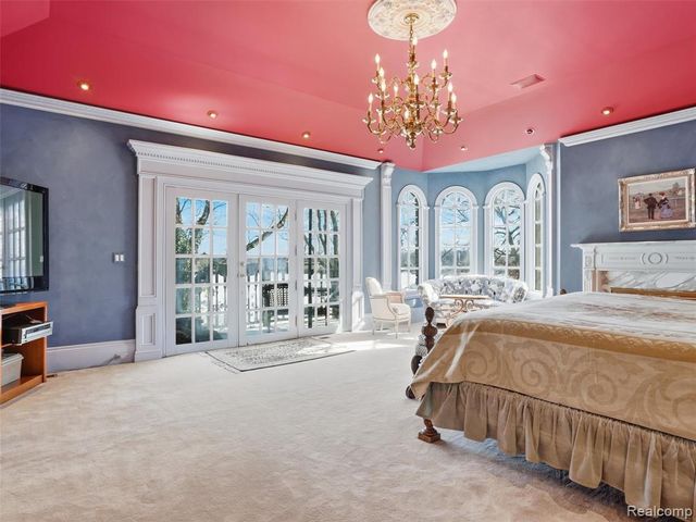 3075 Heron Pointe Drive, Bloomfield Hills, MI 48302