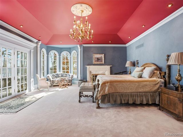 3075 Heron Pointe Drive, Bloomfield Hills, MI 48302