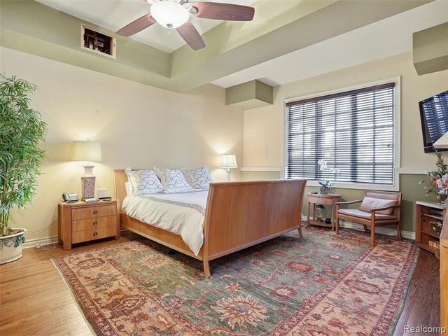 3075 Heron Pointe Drive, Bloomfield Hills, MI 48302