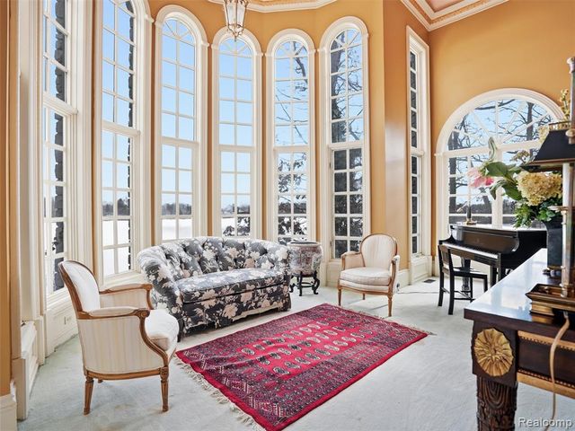 3075 Heron Pointe Drive, Bloomfield Hills, MI 48302