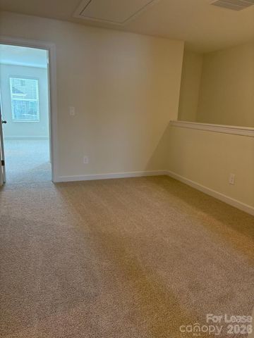 9025 Foggy Brook Loop, Charlotte, NC 28216