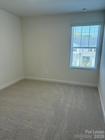 9025 Foggy Brook Loop, Charlotte, NC 28216