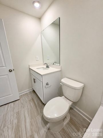 9025 Foggy Brook Loop, Charlotte, NC 28216