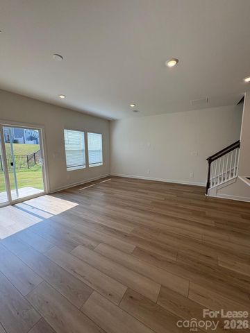 9025 Foggy Brook Loop, Charlotte, NC 28216