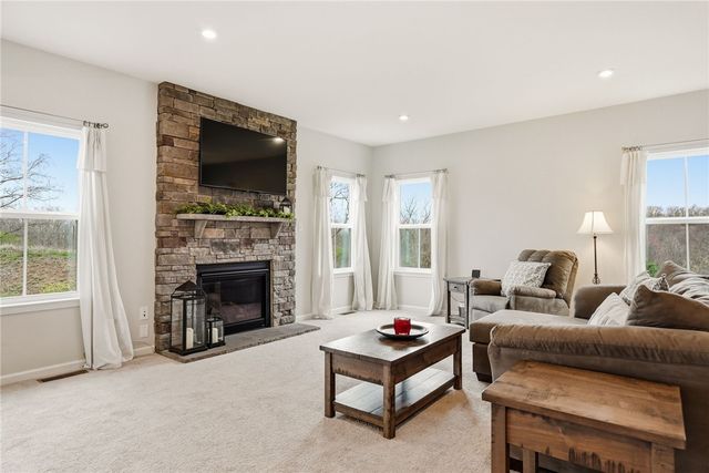 514 Prada Pl, Jackson Twp, PA 16063