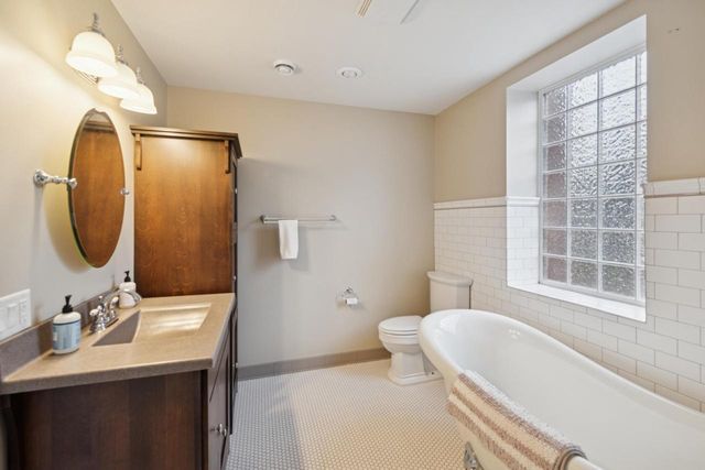 231 N 1st St, Bayfield, WI 54814