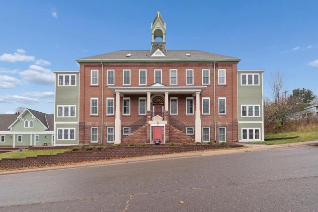 231 N 1st St, Bayfield, WI 54814