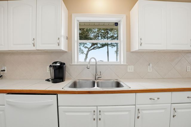 1491 W Highway 98, Mary Esther, FL 32569