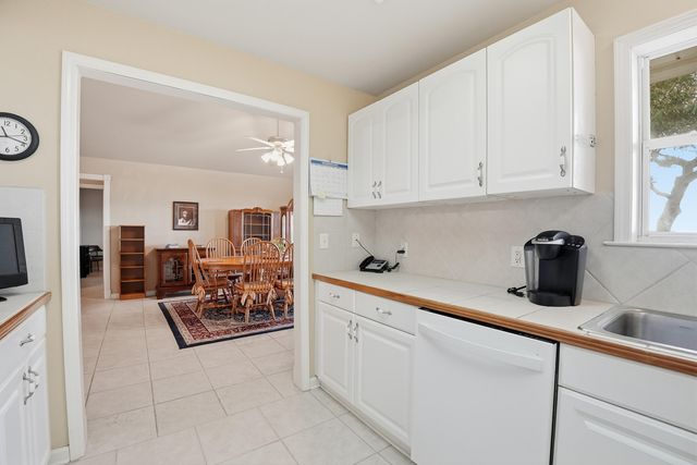 1491 W Highway 98, Mary Esther, FL 32569