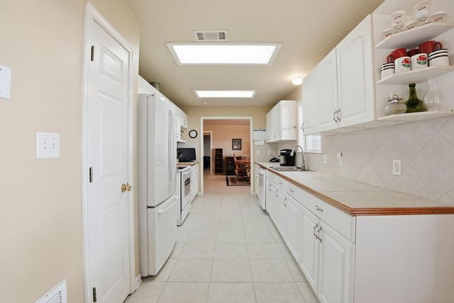 1491 W Highway 98, Mary Esther, FL 32569