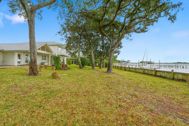 1491 W Highway 98, Mary Esther, FL 32569