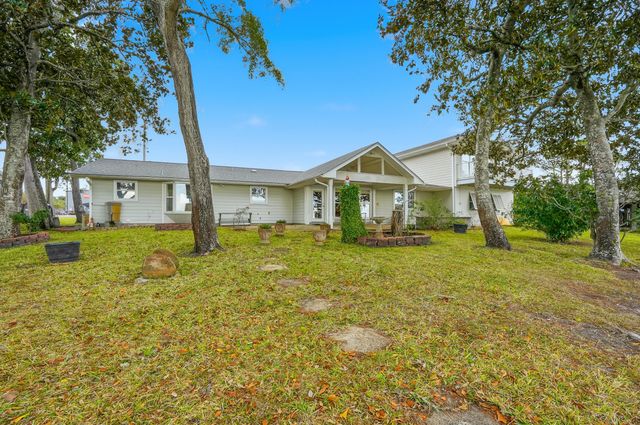 1491 W Highway 98, Mary Esther, FL 32569
