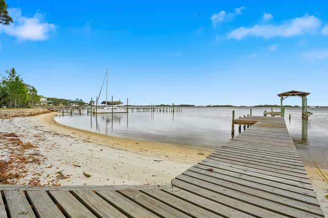 1491 W Highway 98, Mary Esther, FL 32569