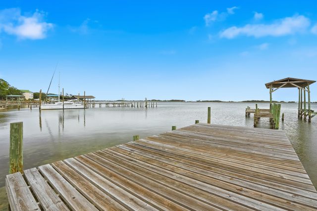 1491 W Highway 98, Mary Esther, FL 32569