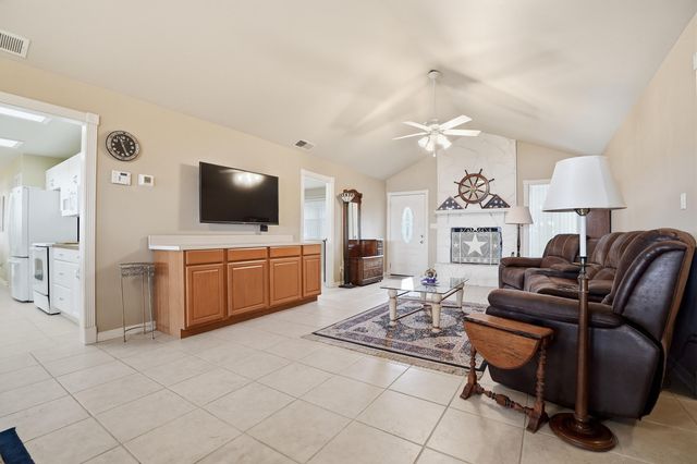 1491 W Highway 98, Mary Esther, FL 32569