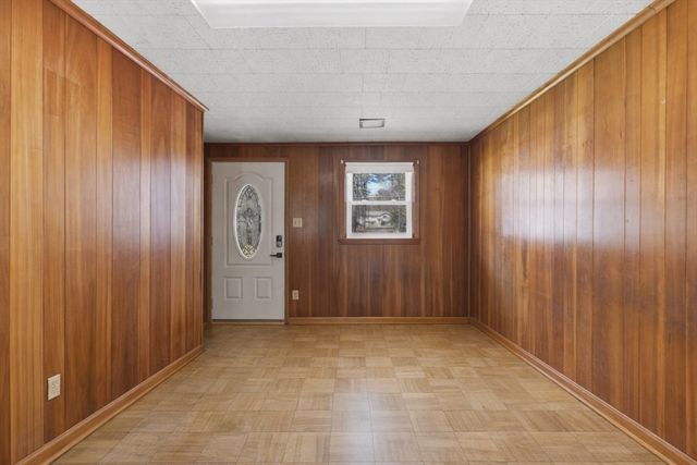 415 Chase Rd, Dartmouth, MA 02747