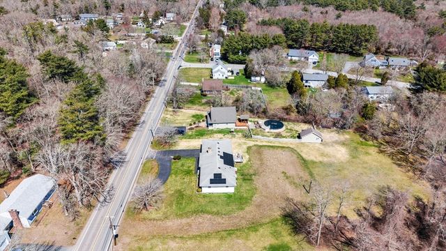 415 Chase Rd, Dartmouth, MA 02747
