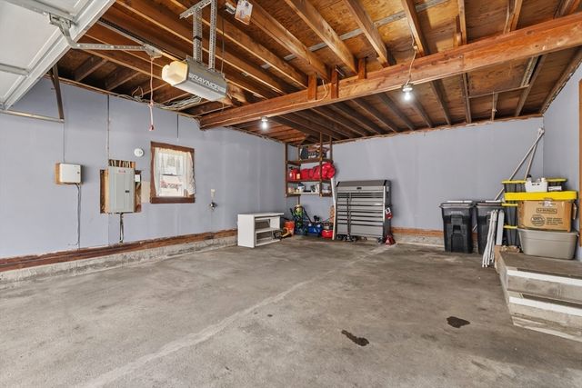 415 Chase Rd, Dartmouth, MA 02747