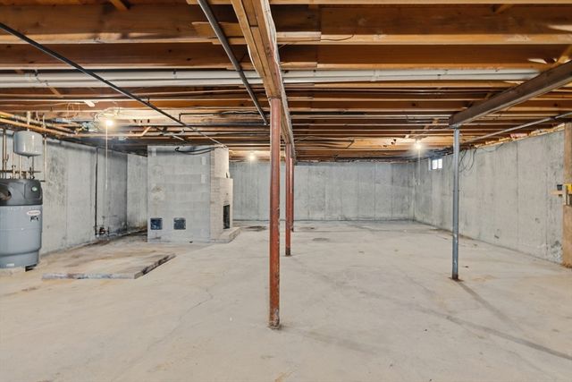 415 Chase Rd, Dartmouth, MA 02747