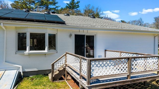 415 Chase Rd, Dartmouth, MA 02747