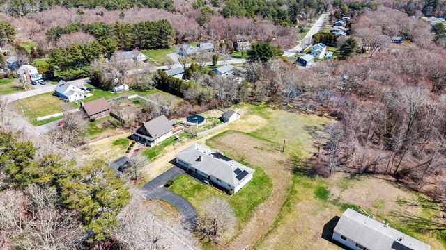 415 Chase Rd, Dartmouth, MA 02747