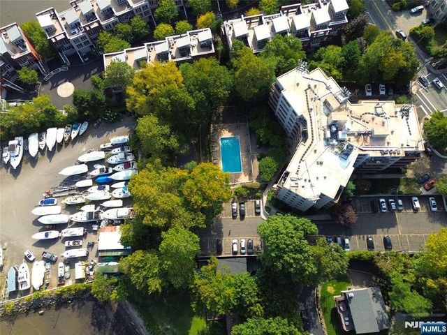 1375 River LG, Edgewater, NJ 07020