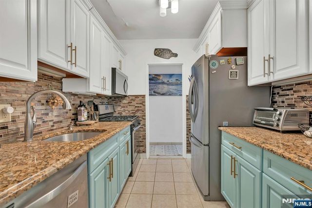 1375 River LG, Edgewater, NJ 07020