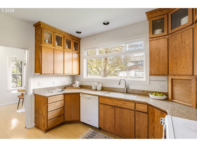 3365 Ne ALAMEDA St, Portland, OR 97212