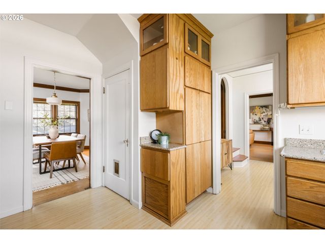 3365 Ne ALAMEDA St, Portland, OR 97212