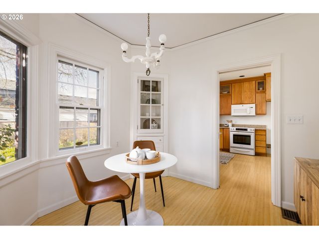 3365 Ne ALAMEDA St, Portland, OR 97212