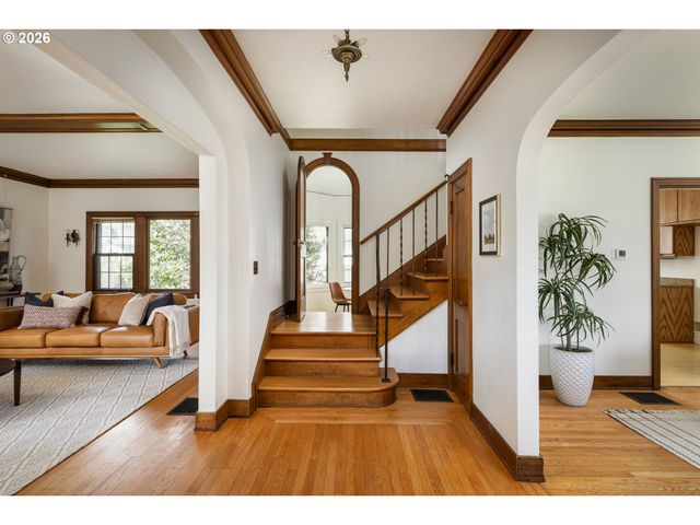 3365 Ne ALAMEDA St, Portland, OR 97212