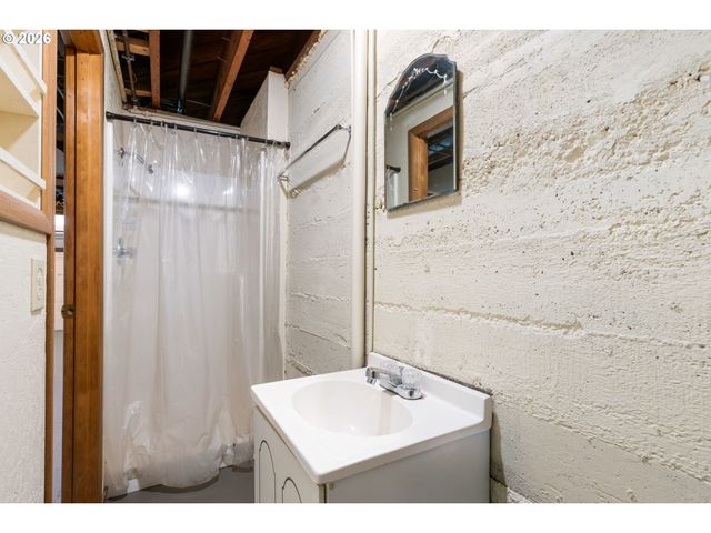 3365 Ne ALAMEDA St, Portland, OR 97212