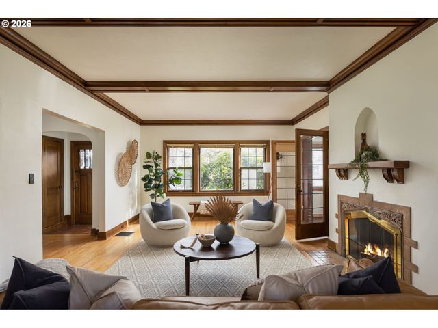 3365 Ne ALAMEDA St, Portland, OR 97212