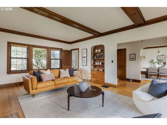 3365 Ne ALAMEDA St, Portland, OR 97212