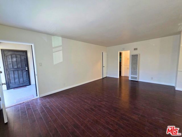 7621 Hampton Avenue 201, West Hollywood, CA 90046