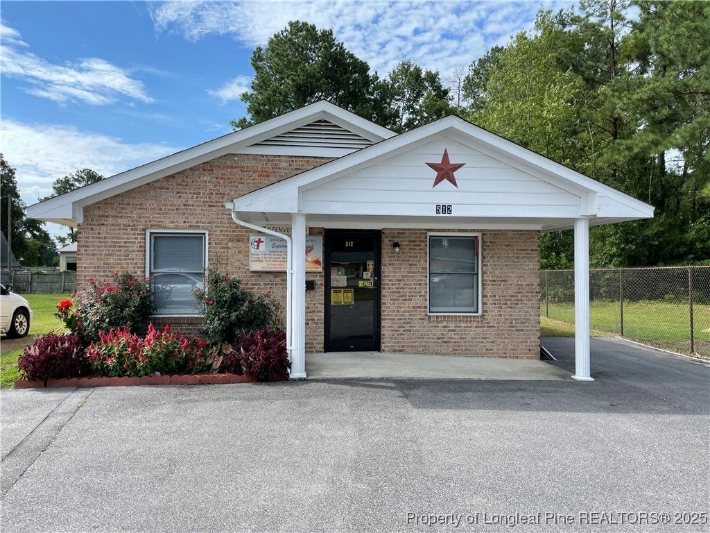512 Harris Avenue, Raeford, NC 28376