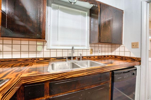 2702 Malvern Avenue, Hot Springs, AR 71901