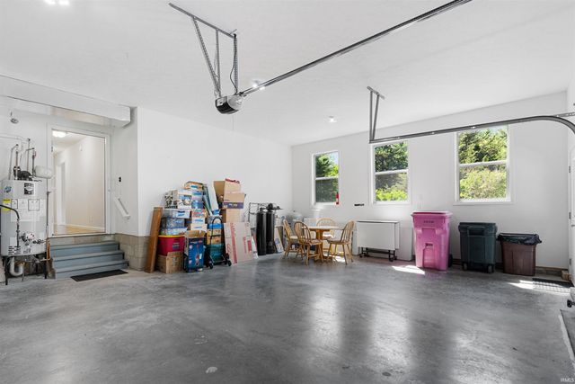 2067 N 400 East Road, Lafayette, IN 47905