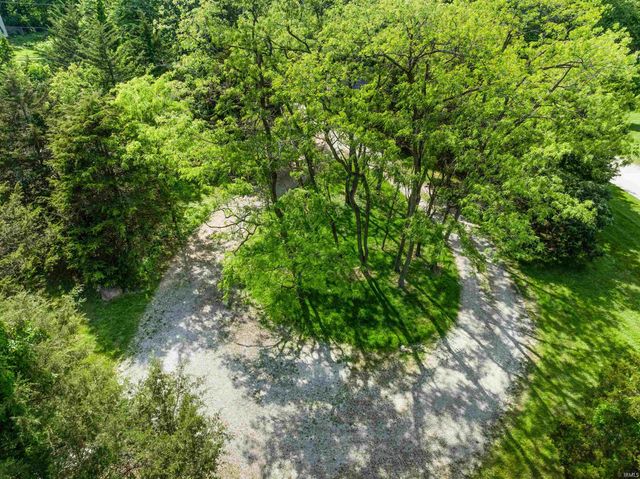 2067 N 400 East Road, Lafayette, IN 47905