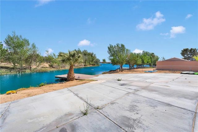37077 Coyote Lake, Newberry Springs, CA 92365