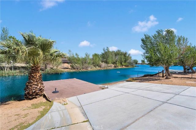 37077 Coyote Lake, Newberry Springs, CA 92365