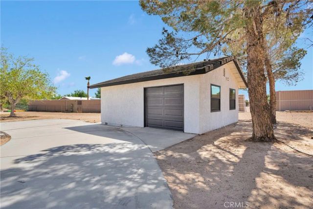 37077 Coyote Lake, Newberry Springs, CA 92365