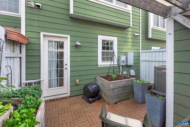 263 PENSHAW CT, Crozet, VA 22936