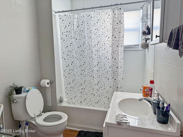 4141 W Market St, Louisville, KY 40212