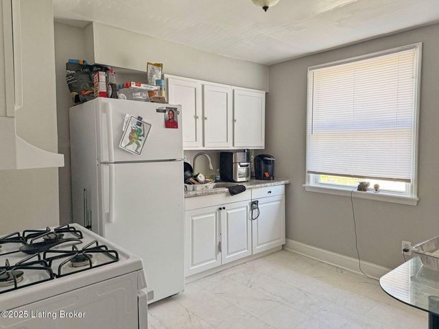 4141 W Market St, Louisville, KY 40212