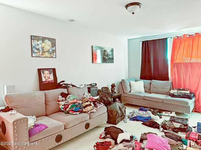 4141 W Market St, Louisville, KY 40212