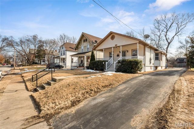 7250 Arsenal Street, Maplewood, MO 63143