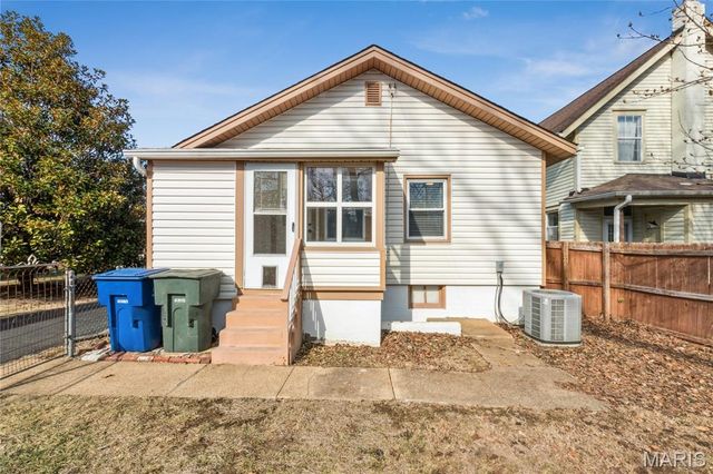 7250 Arsenal Street, Maplewood, MO 63143